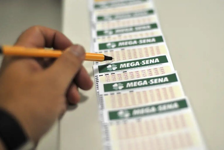 mega-sena:-aposta-de-rs-acerta-seis-dezenas-e-leva-mais-de-r$-45-milhoes