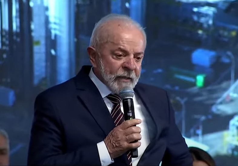 as-vesperas-do-tarifaco,-lula-pede-que-trump-reflita-importancia-do-brasil