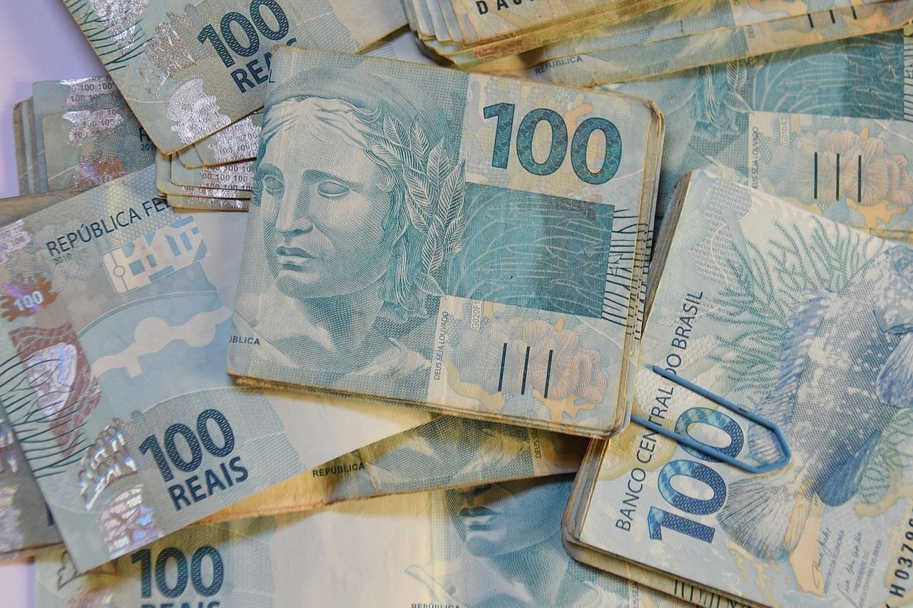 brasil-tem-2a-maior-taxa-de-juros-real-no-mundo-com-selic-a-15%;-veja-lista