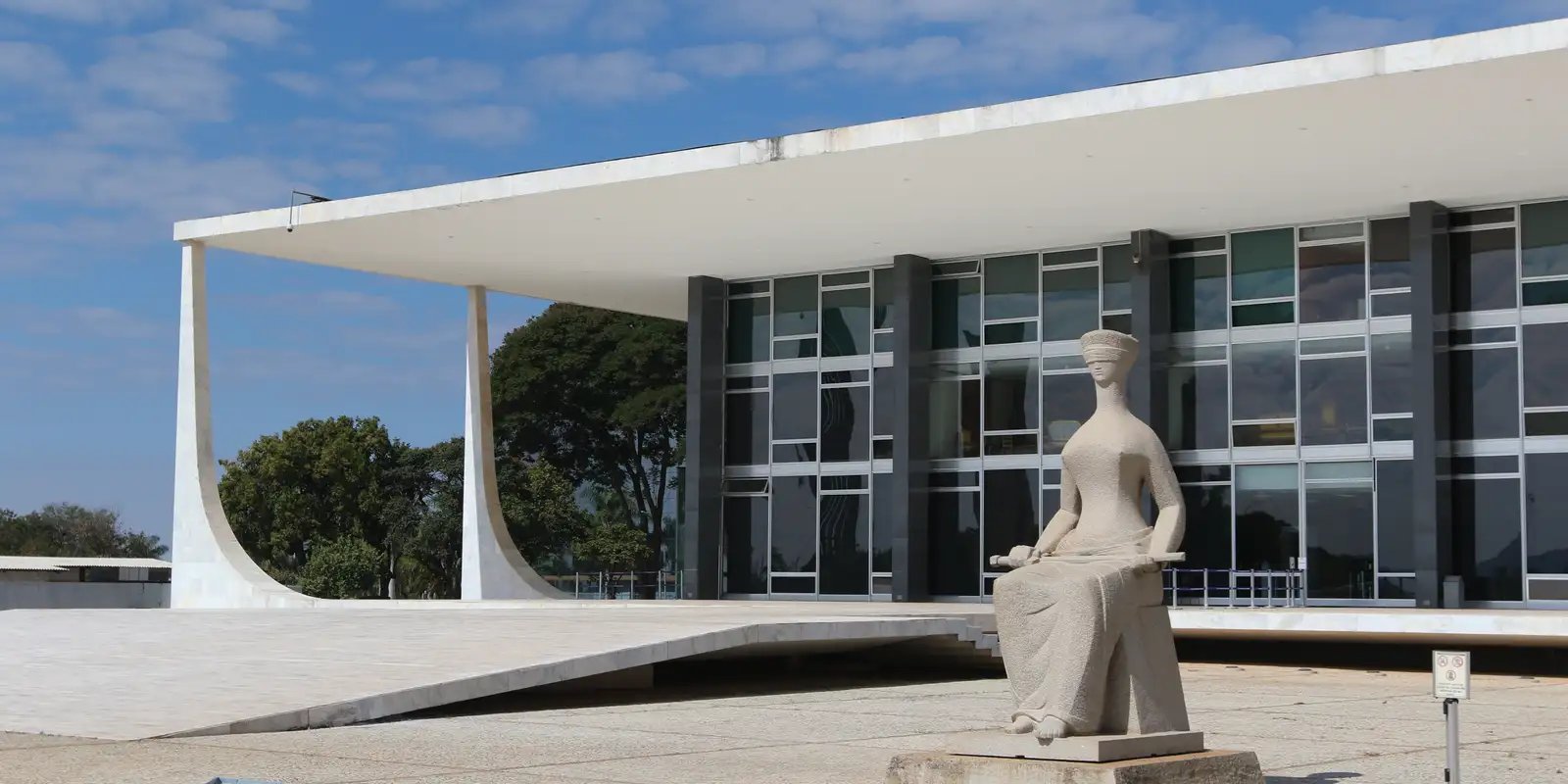 stf-diz-que-nao-se-desviara-de-seu-papel-de-cumprir-a-constituicao