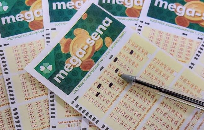 mega-sena-acumulada!-ninguem-acerta-e-premio-dispara