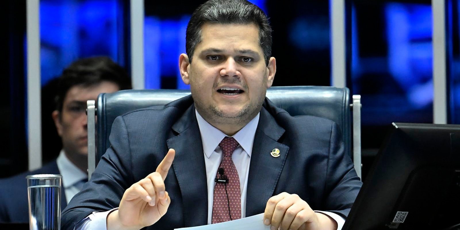alcolumbre-diz-que-nao-aceita-intimidacoes-e-senado-tera-sessao-remota