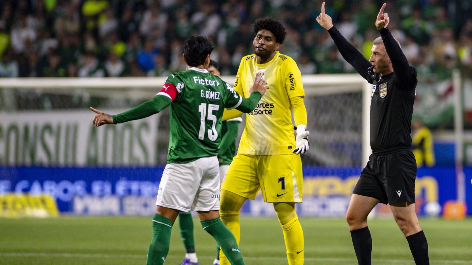 cabecada,-isqueiro-e-mais:-todas-as-polemicas-de-palmeiras-x-corinthians
