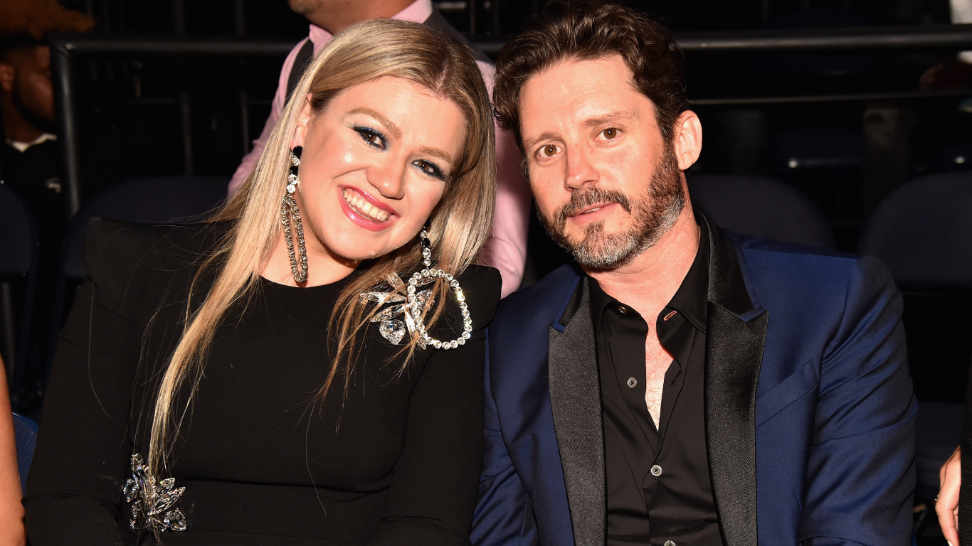 ex-marido-de-kelly-clarkson-morre-aos-48-anos,-diz-site