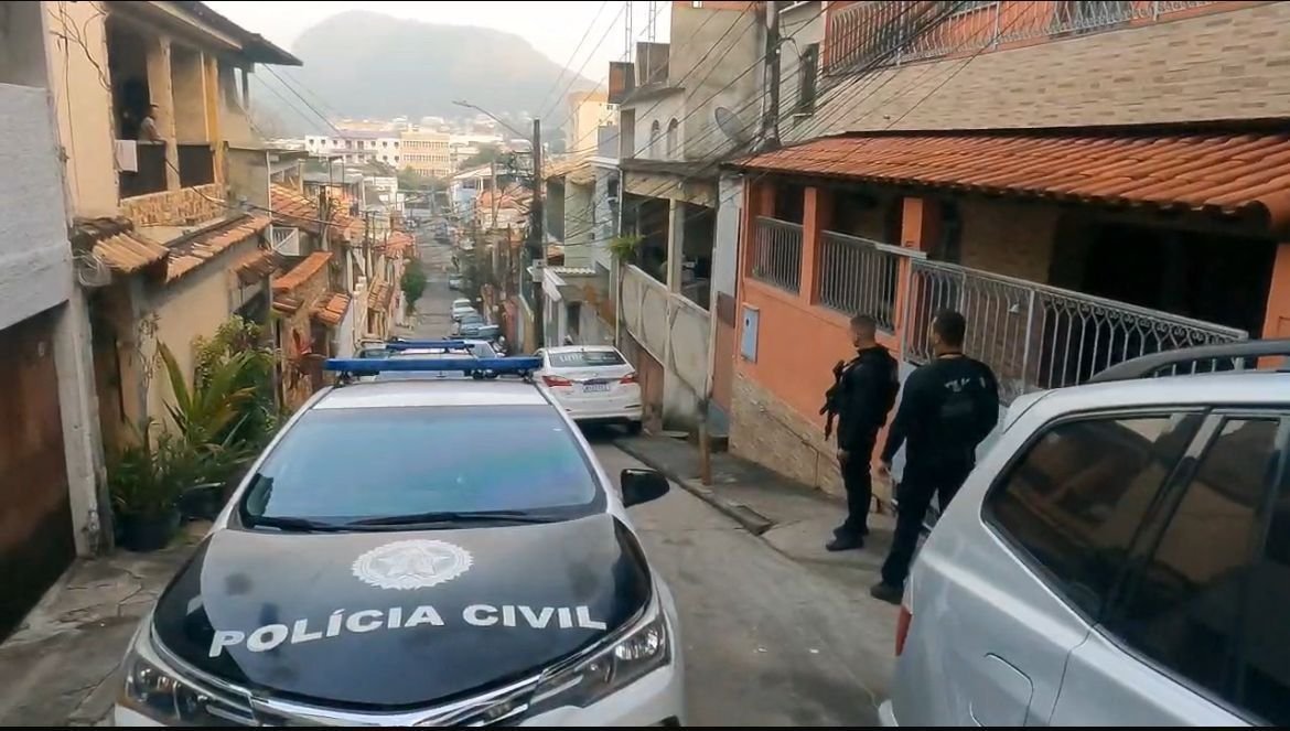 policia-mira-aplicativo-de-transporte-do-comando-vermelho-em-operacao-no-rj