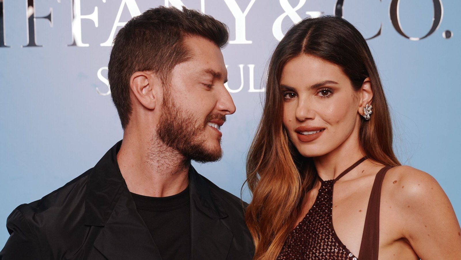 camila-queiroz-mostra-barriga-de-gravida-em-dia-de-ultrassom-do-filho