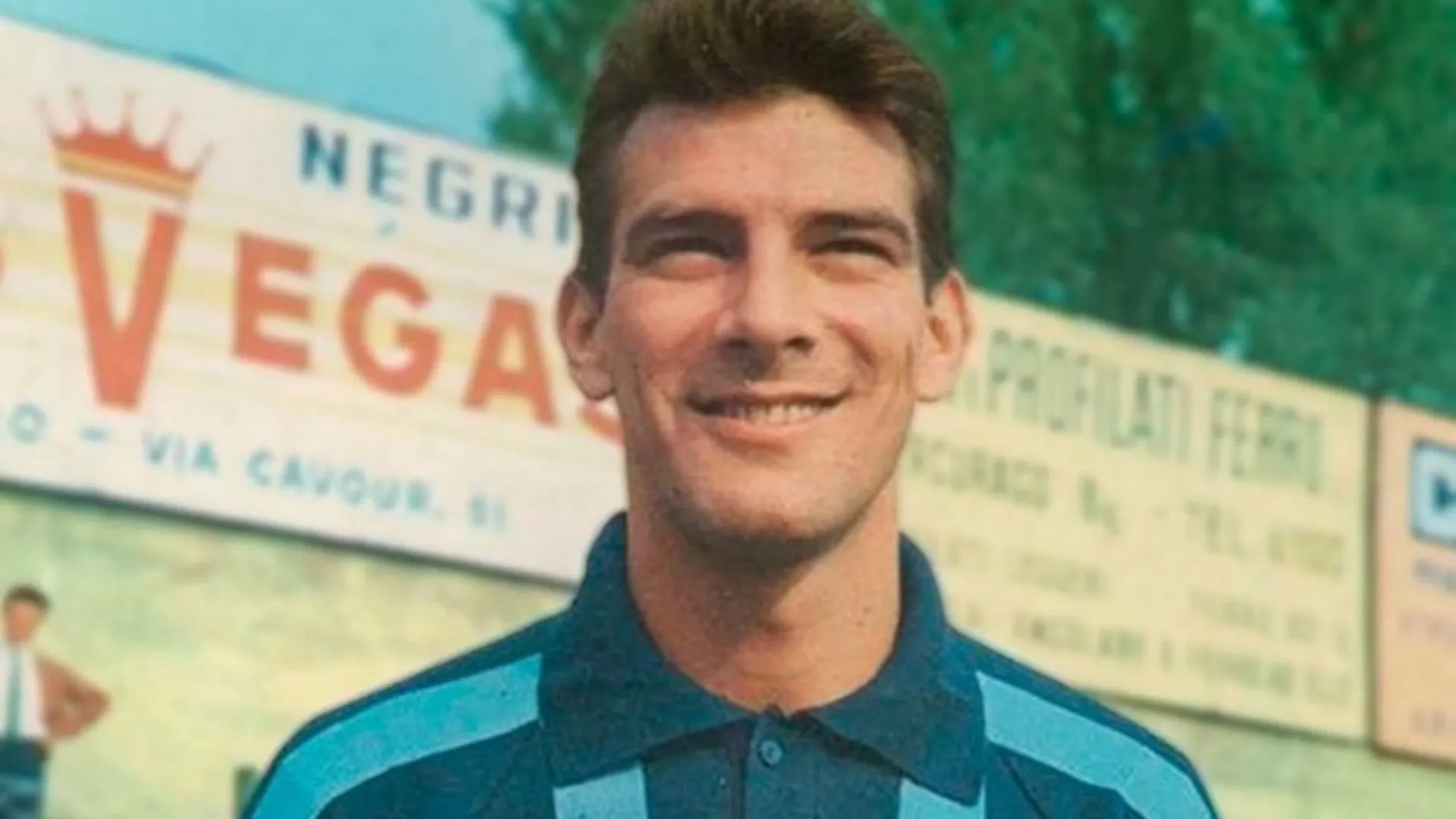 reverenciado-por-maradona,-maior-artilheiro-brasileiro-na-italia-ganha-biografia