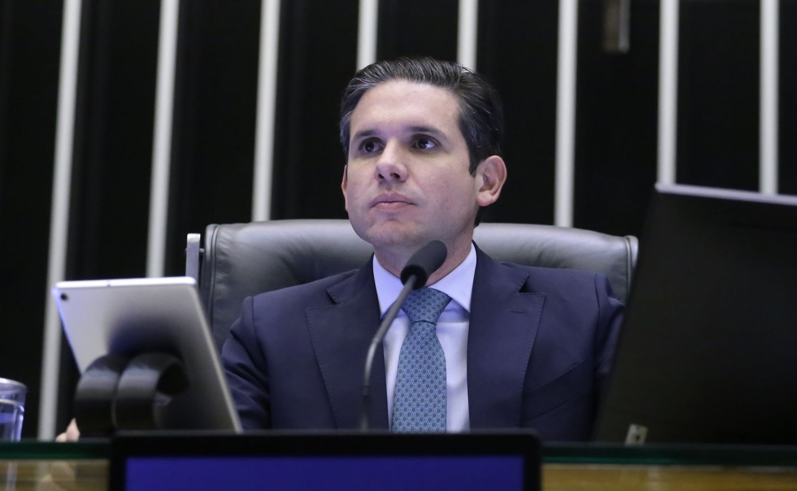 hugo-ressuscita-analise-de-texto-que-amplia-protecao-a-parlamentares