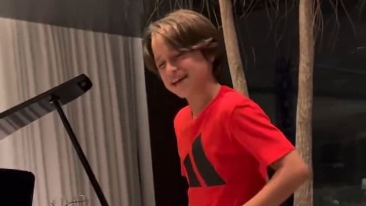 filho-de-ex-flamengo-canta-michael-jackson-e-impressiona a web;-veja-video