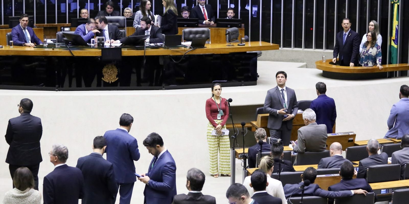 camara-aprova-projeto-contra-adultizacao-de-criancas-na-internet