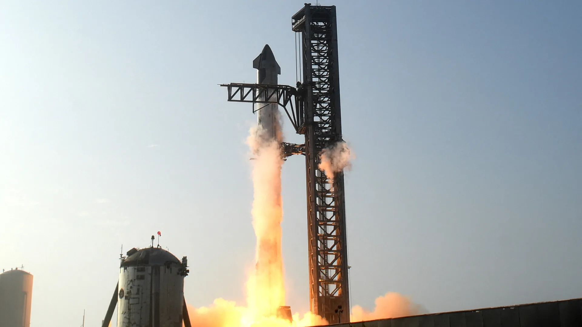 lancamento-da-spacex-reabre-esperanca-de-voos-tripulados-para-a-lua