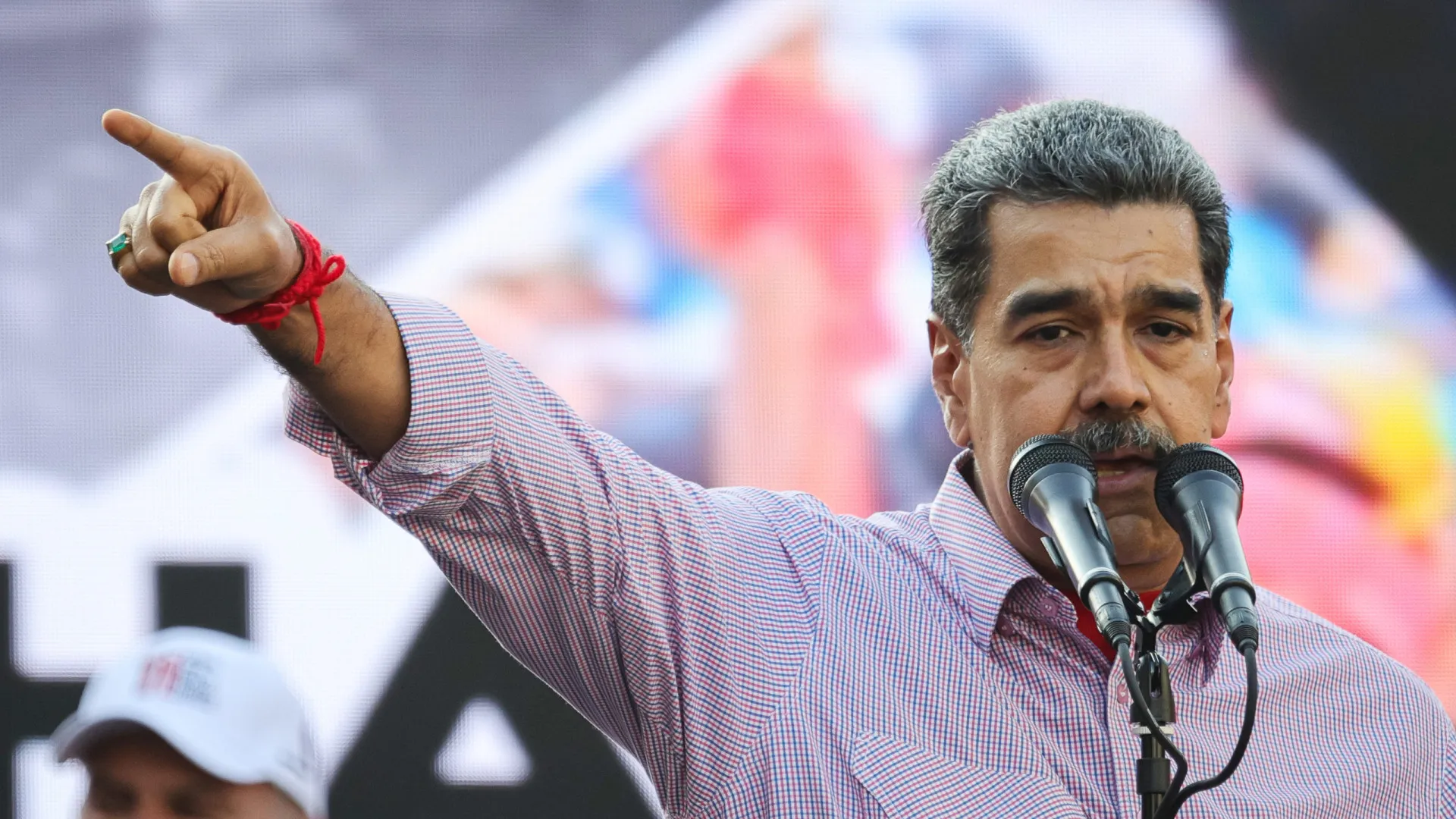 maduro-reage-a-tensao-com-eua-e-promete-reforcar-defesa-da-venezuela