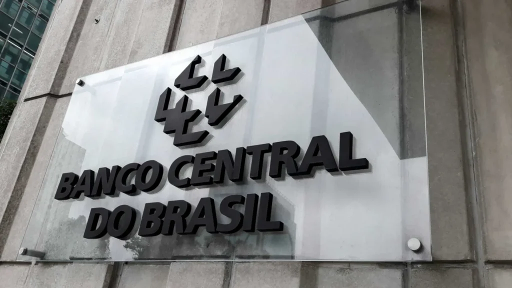 setor-publico-tem-deficit-primario-de-r$-66,566-bilhoes-em-julho,-revela-bc