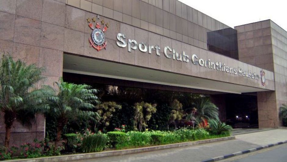 corinthians-recebe-pagamento-da-nike-e-alivia-cofres;-saiba-valores
