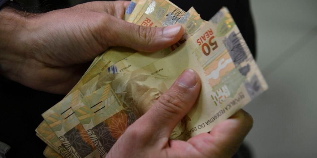 proposta-do-orcamento-de-2026-preve-salario-minimo-de-r$-1.631