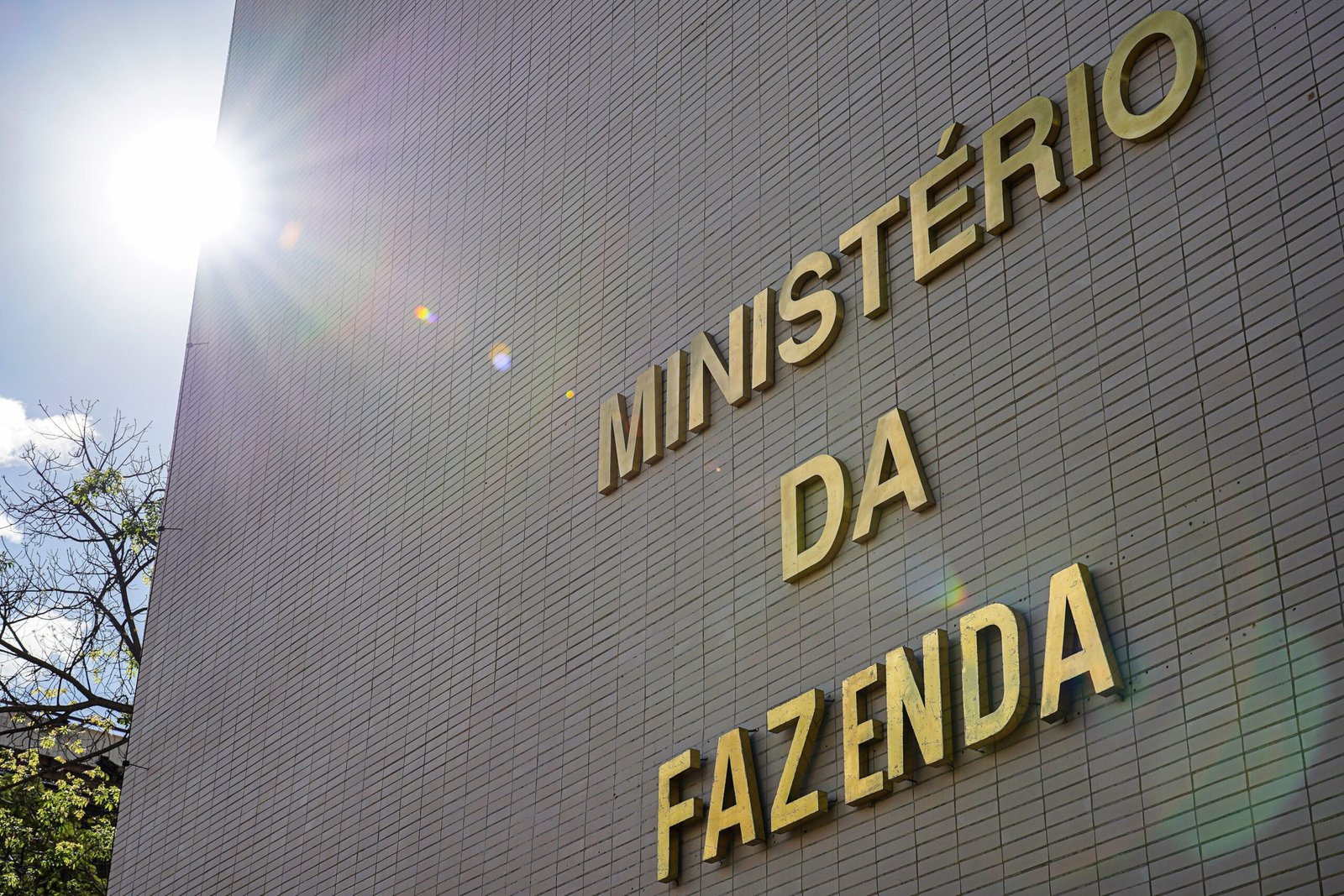 equipe-economica-confirma-superavit-primario-em-ano-eleitoral