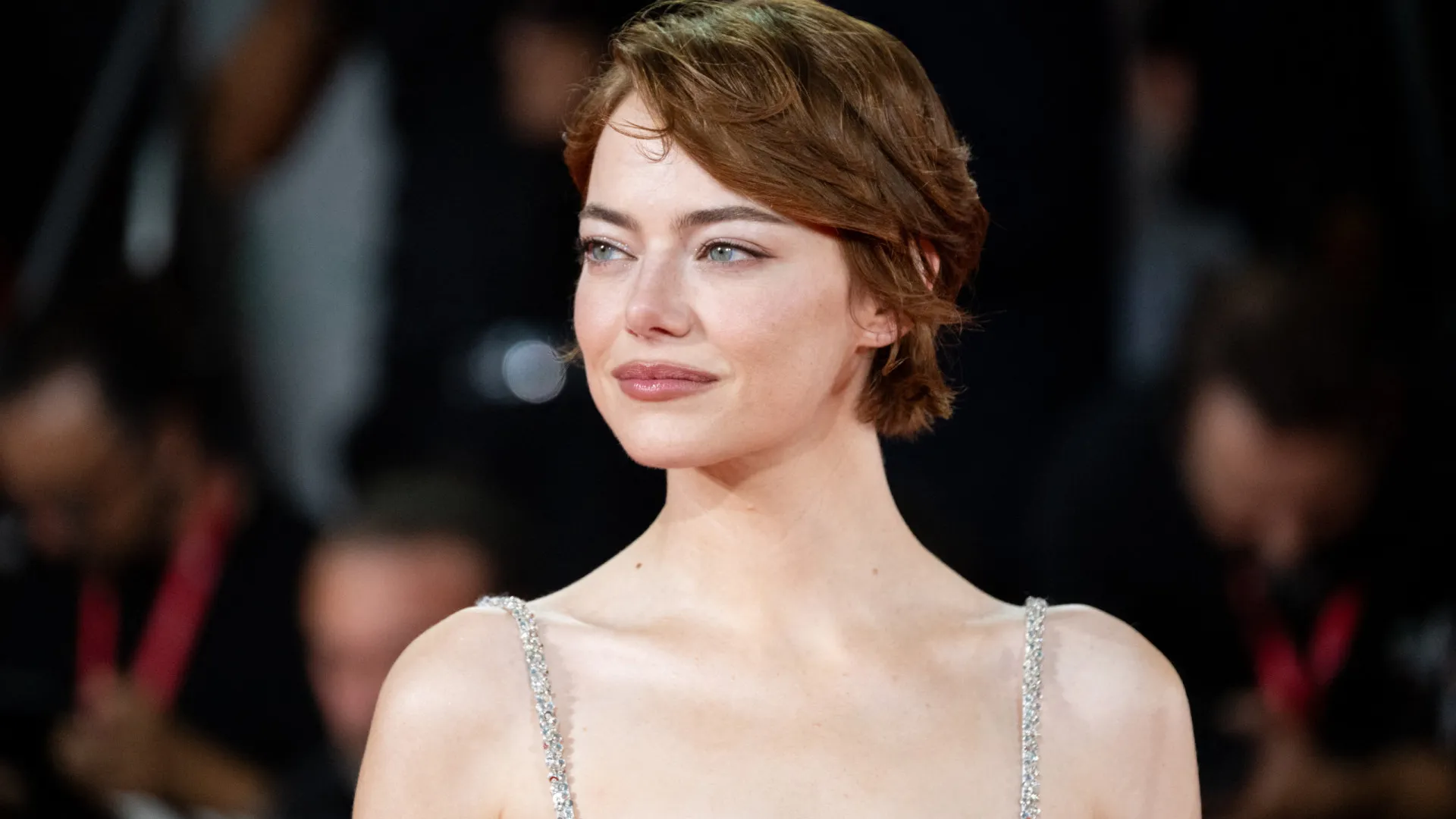 emma-stone-revela-que-acredita-em-extraterrestres-e-explica-porque