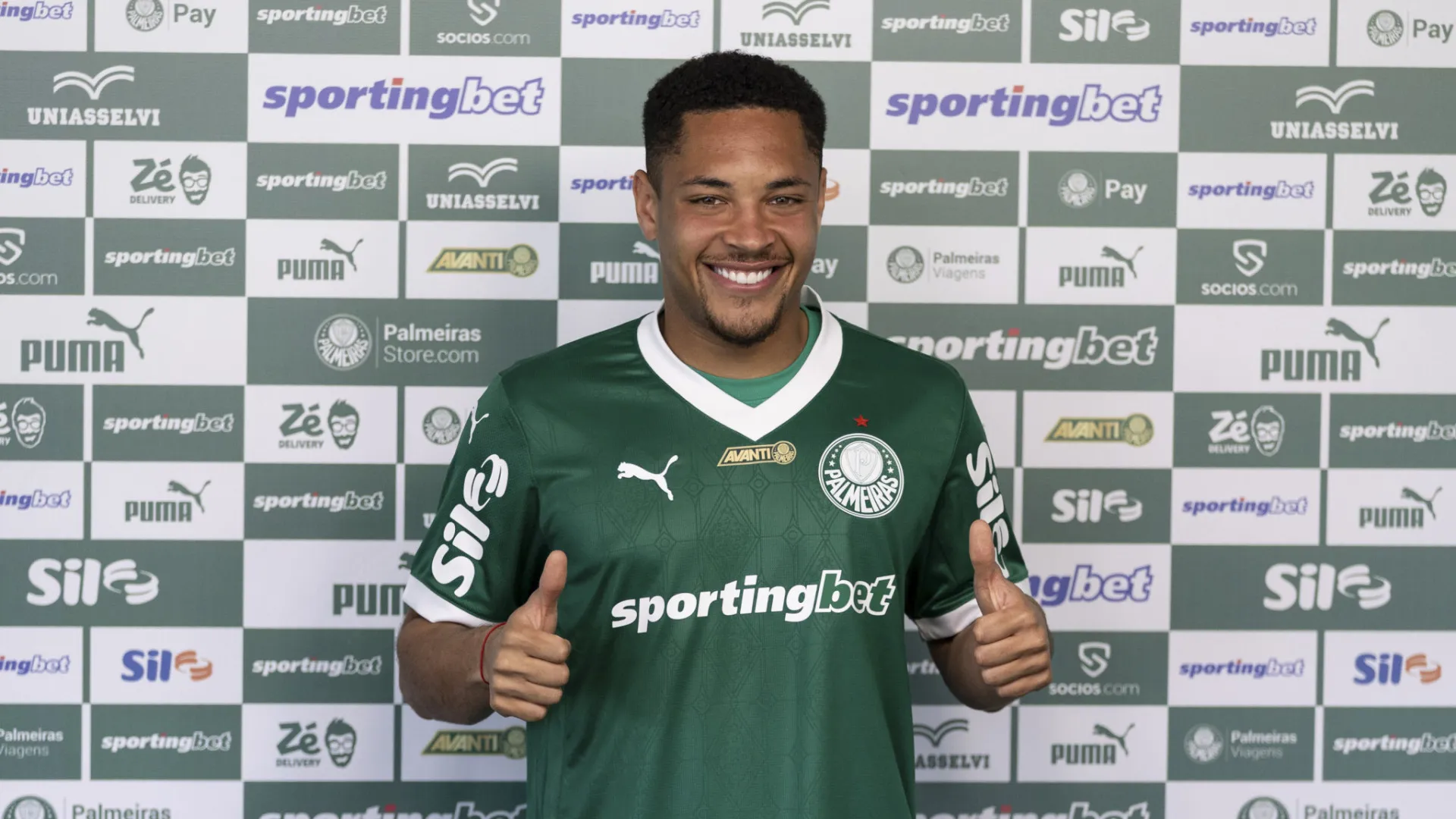 palmeiras-abre-mao-do-fim-da-janela-satisfeito-apos-gastar-quase-r$-700-mi