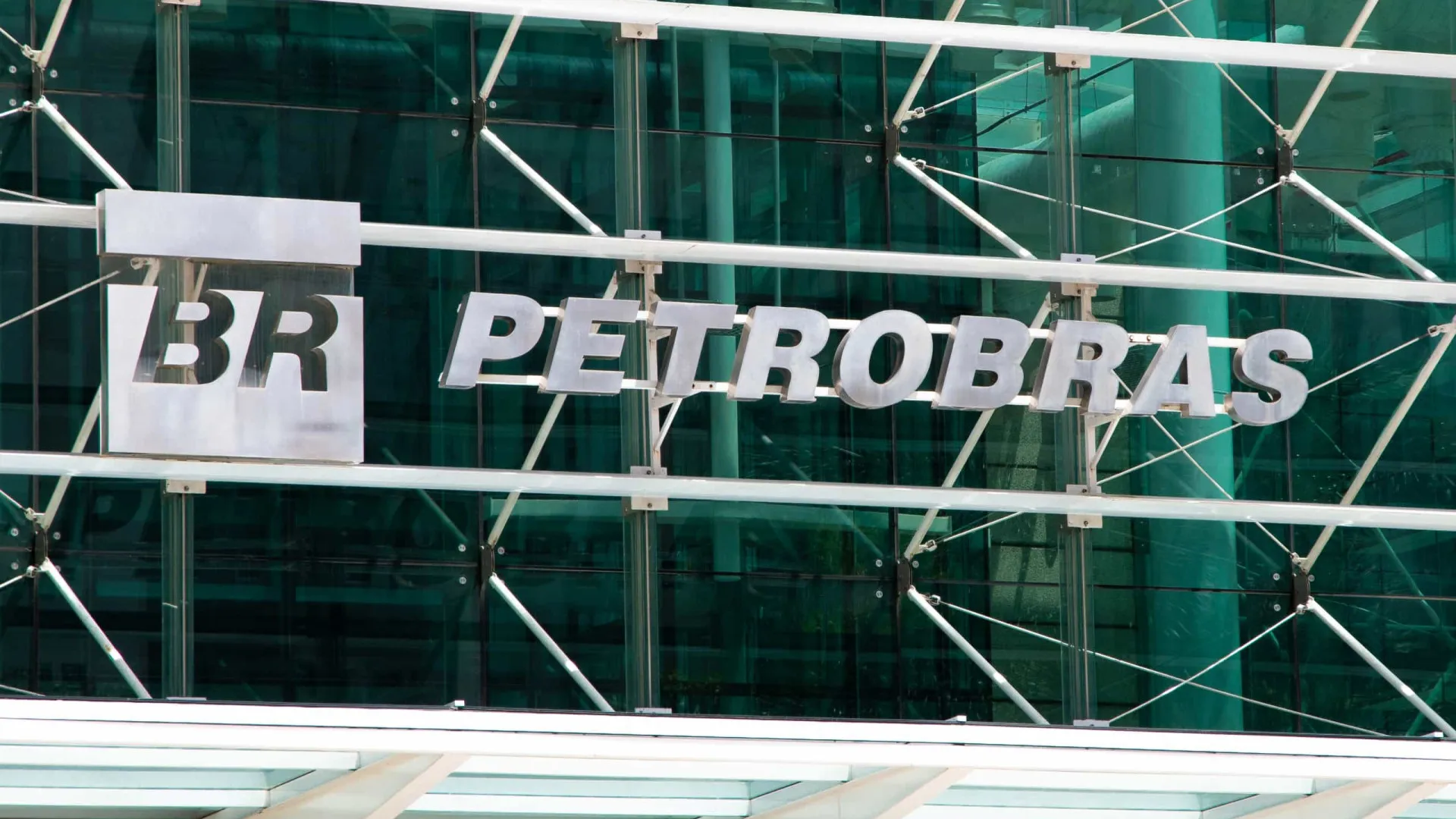 petrobras-tenta-reverter-lei-que-propoe-fim-de-refinaria-de-fortaleza