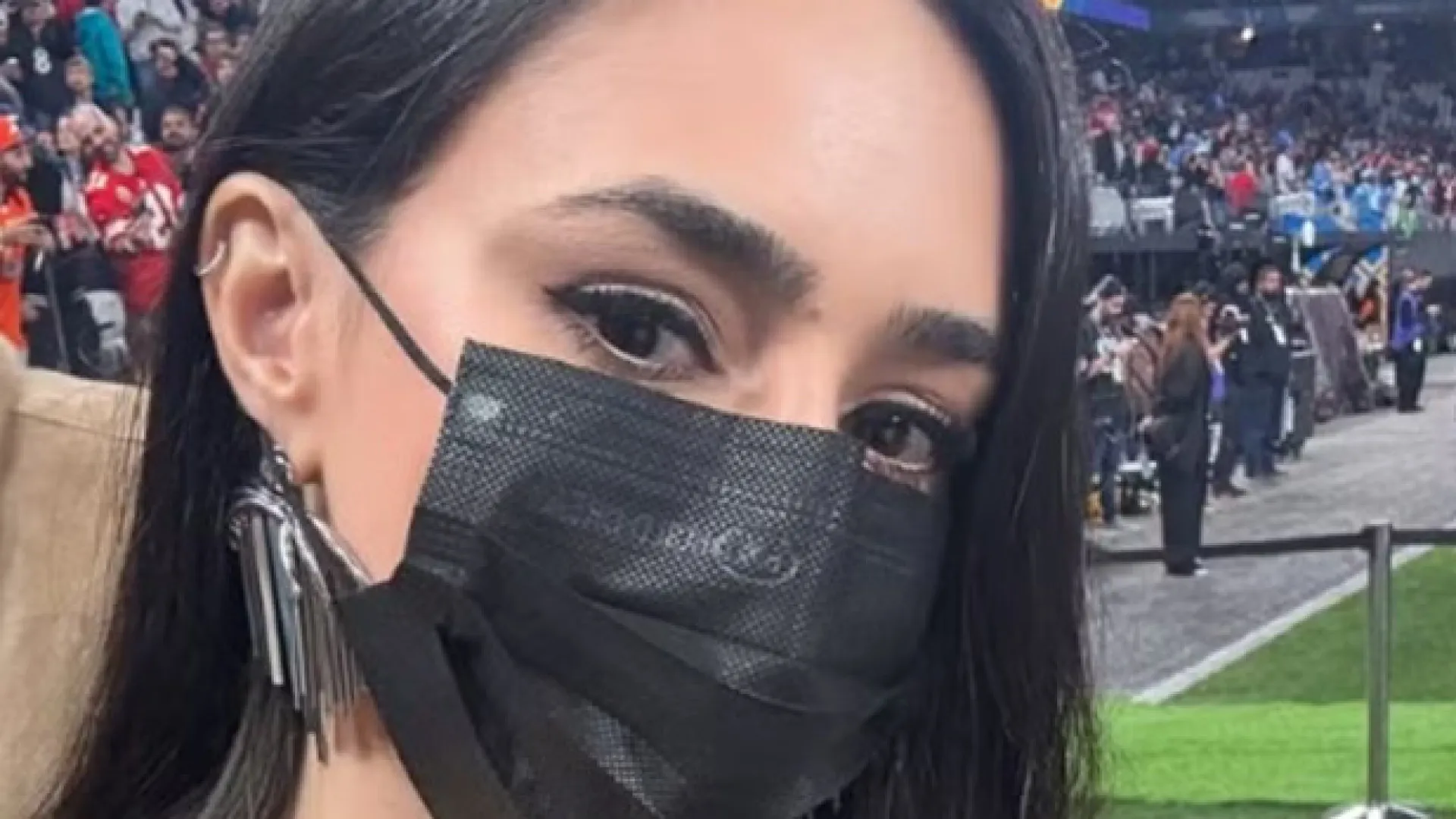 bruna-biancardi-surge-de-mascara-apos-celulite-facial