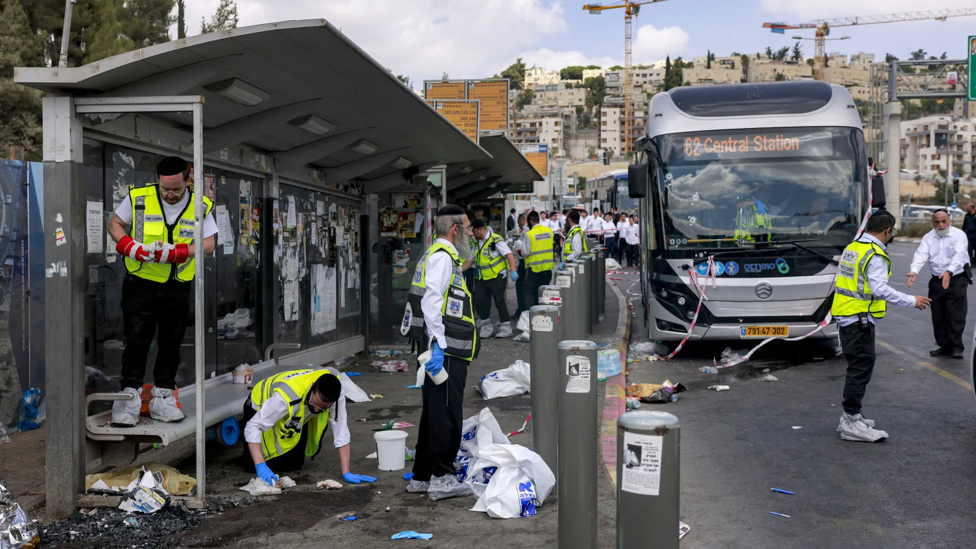 rabinos-e-espanhol-de-25-anos-estao-entre-vitimas-do-ataque-em-jerusalem