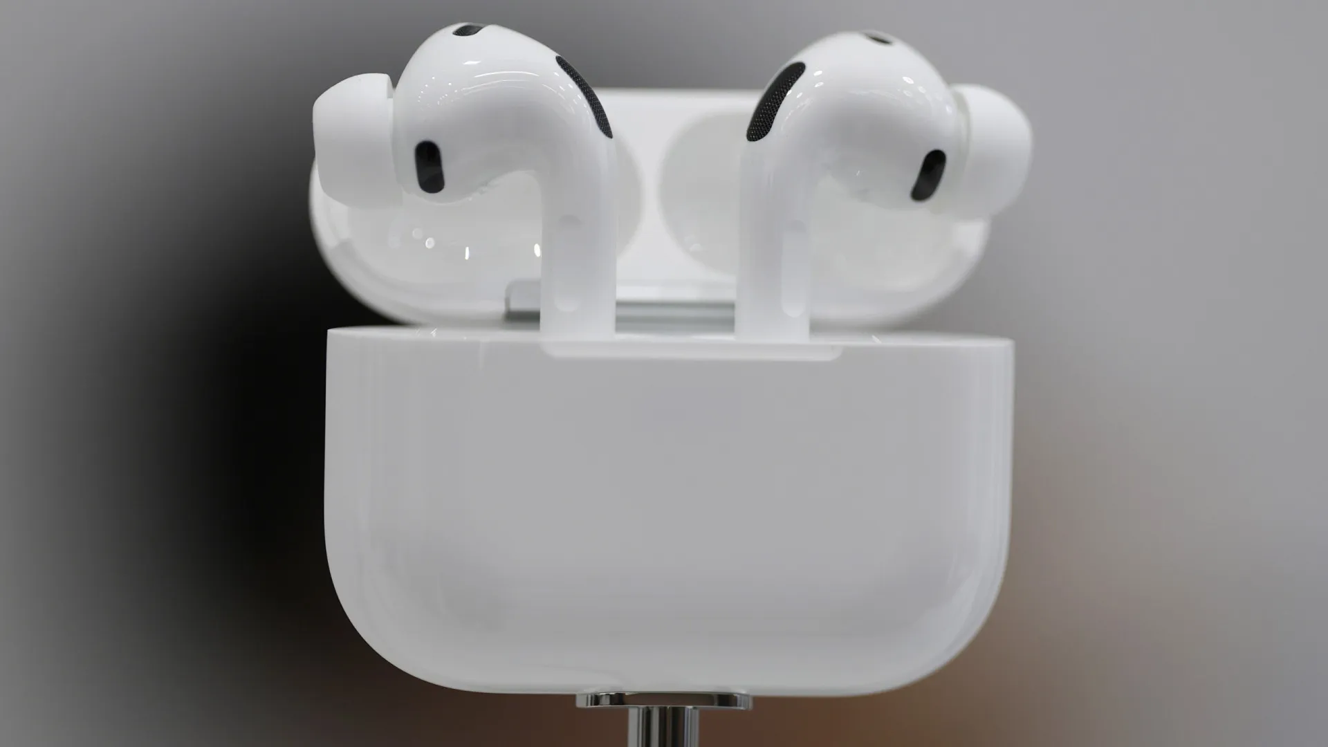 novo-airpods-pro-3-faz-traducao-simultanea-para-o-portugues-com-‘sotaque-brasileiro’