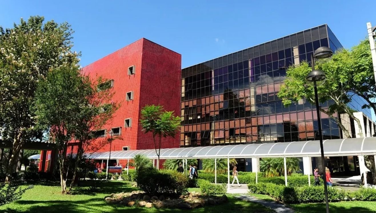 puc-pr-abre-inscricoes-para-o-vestibular-2026;-saiba-como-participar