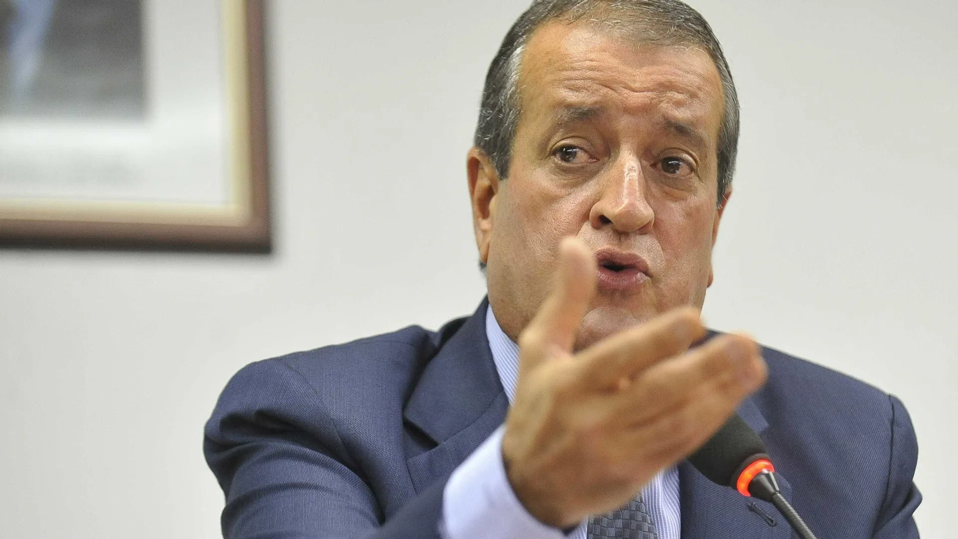 valdemar-cita-fux-como-futuro-candidato-ao-senado,-e-lider-do-pt-diz-que-fala-e-grave