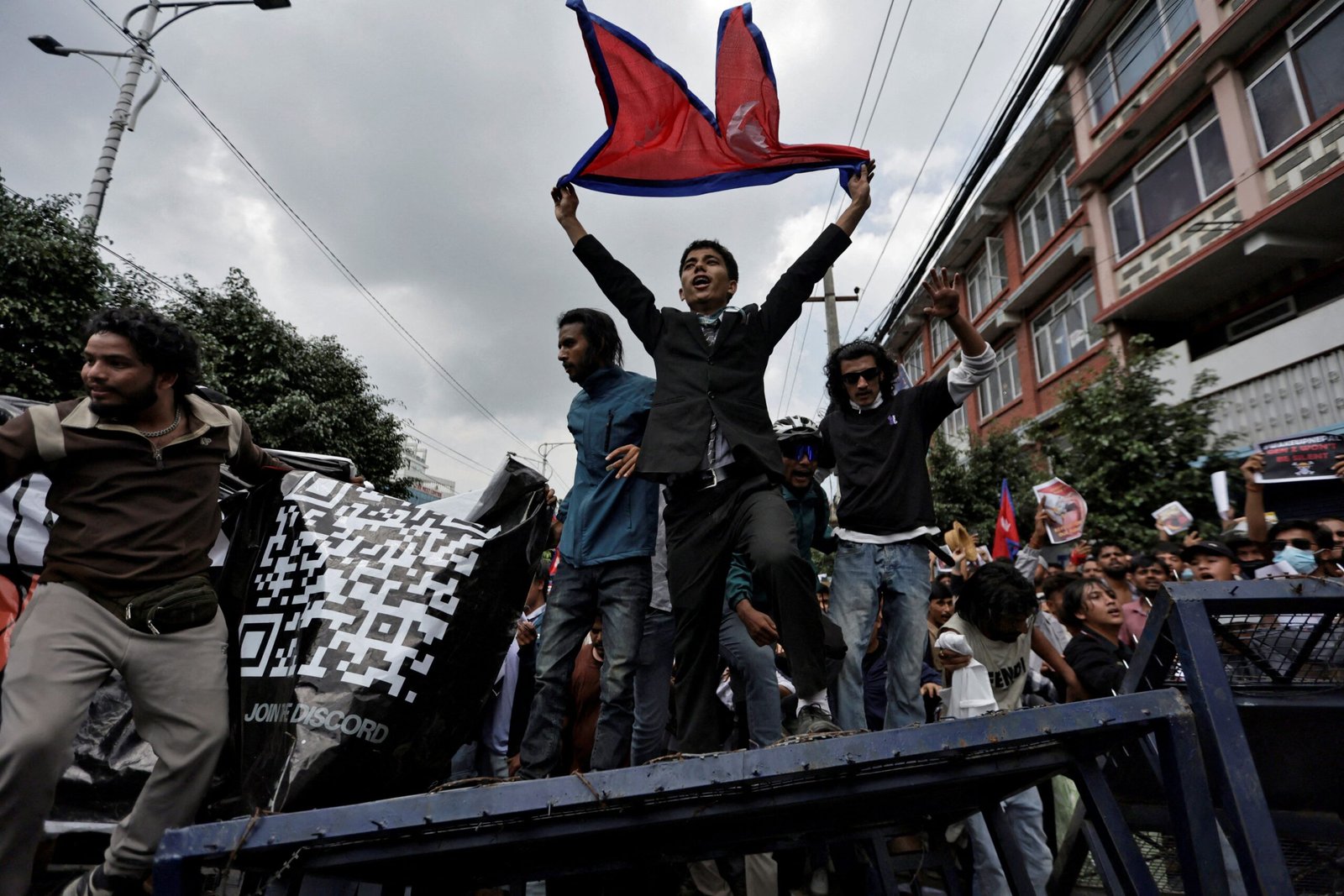 nepal-escolhe-primeira-ministra-interina-apos-onda-de-protestos-violentos