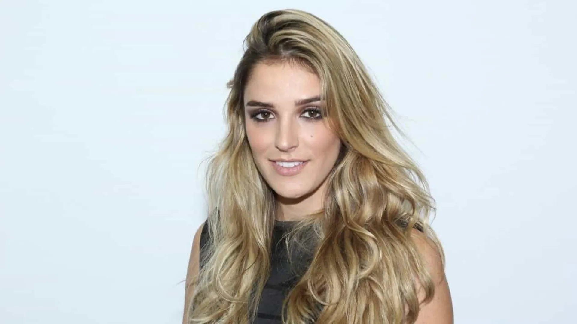 rafa-brites-diz-ter-sido-discriminada-em-loja-de-luxo-nos-eua