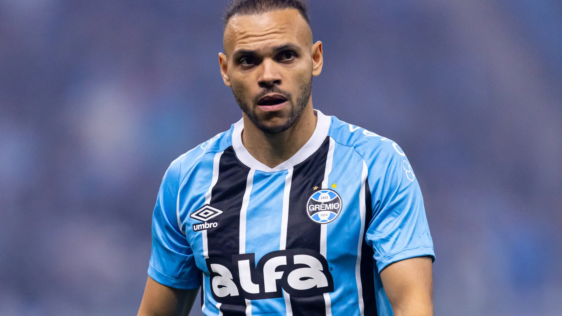 gremio-enfrenta-o-mirassol,-sensacao-do-brasileiro,-com-o-apoio-da-arena-lotada