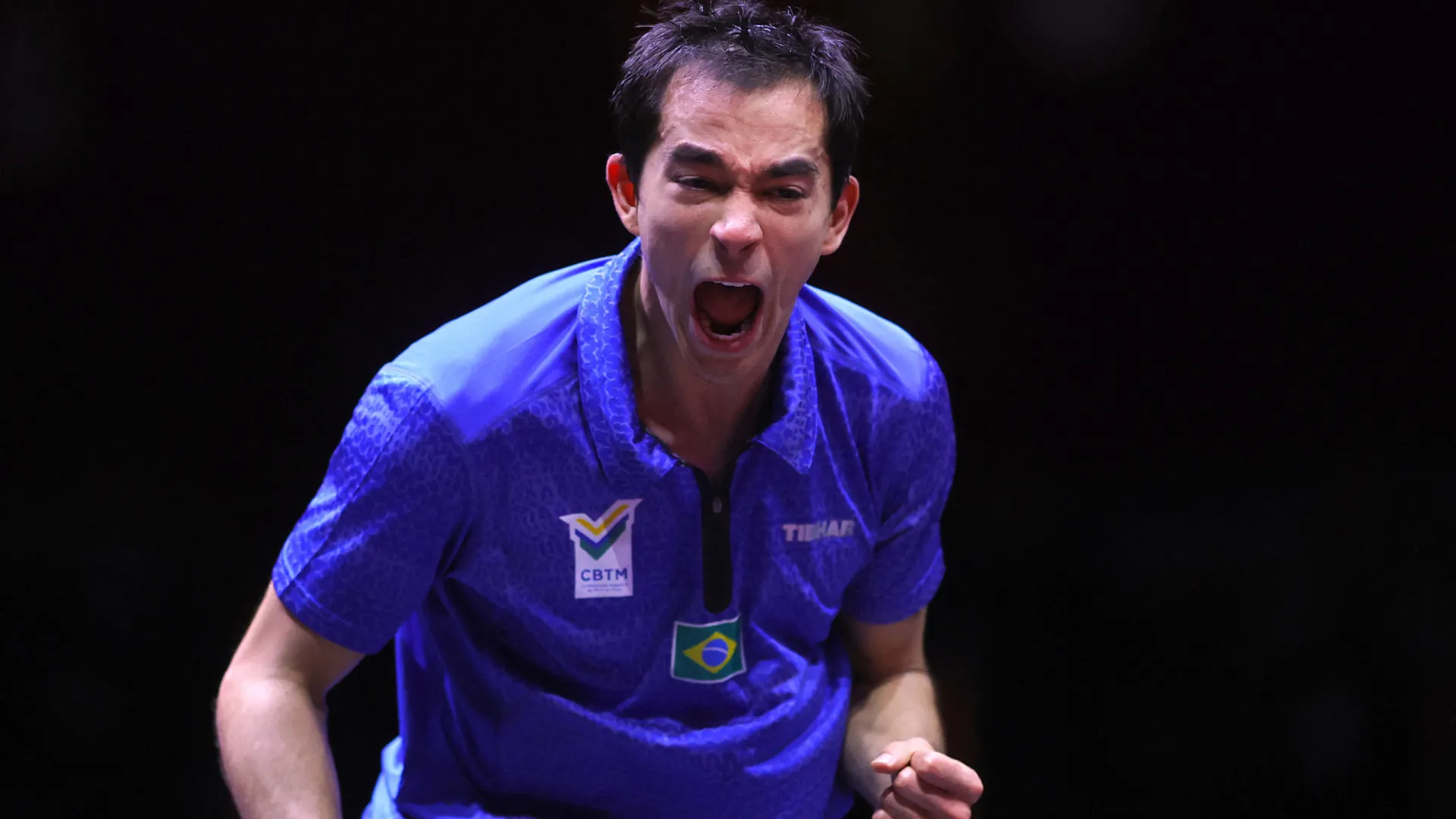 hugo-calderano-e-dominado-pelo-numero-2-do-mundo-e-fica-com-o-vice-no-wtt-de-macau