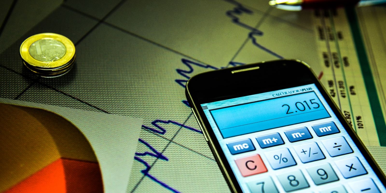 mercado-financeiro-projeta-inflacao-de-4,83%-em-2025