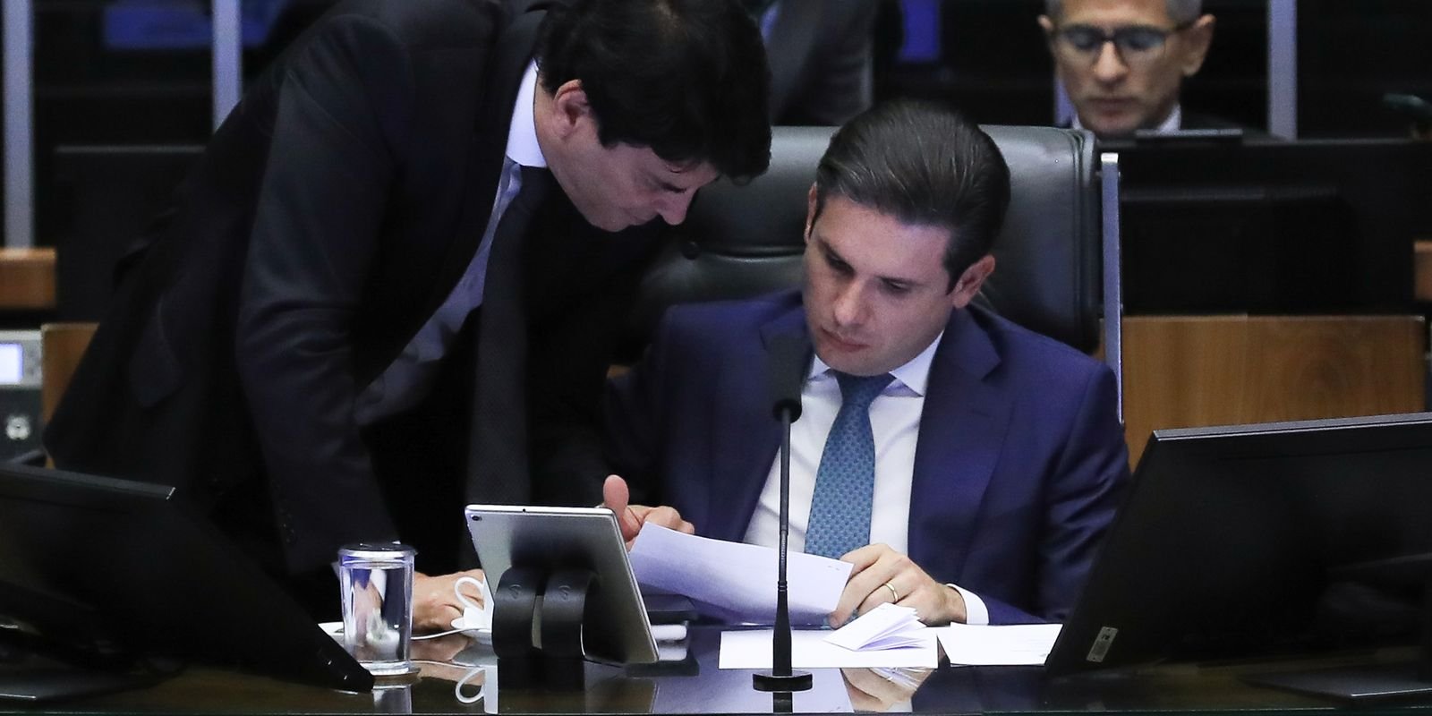 camara-restabelece-voto-secreto-em-pec-da-blindagem