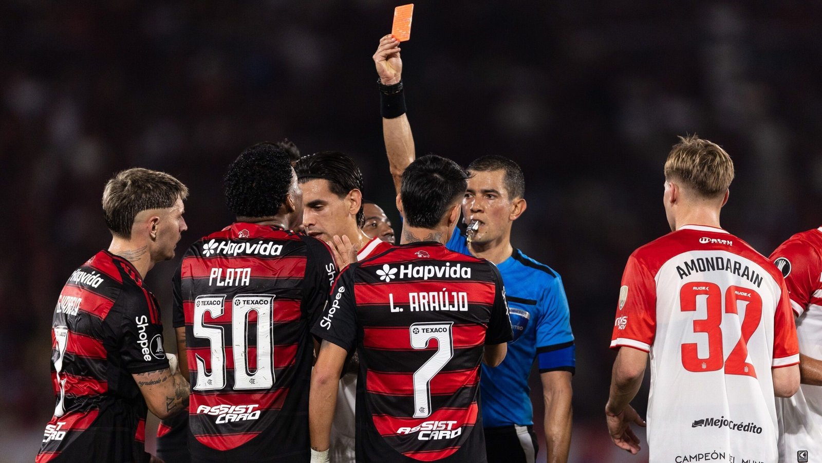 gol-relampago,-expulsao-polemica:-os-lances-de-flamengo-2-x-1-estudiantes