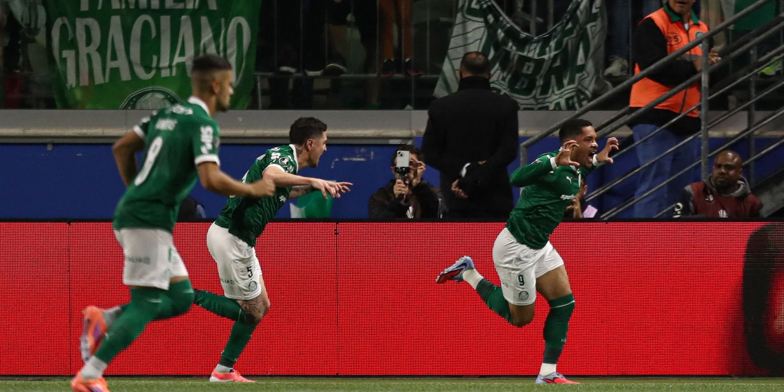 palmeiras-volta-a-derrotar-o-river-e-chega-a-semifinal-da-libertadores