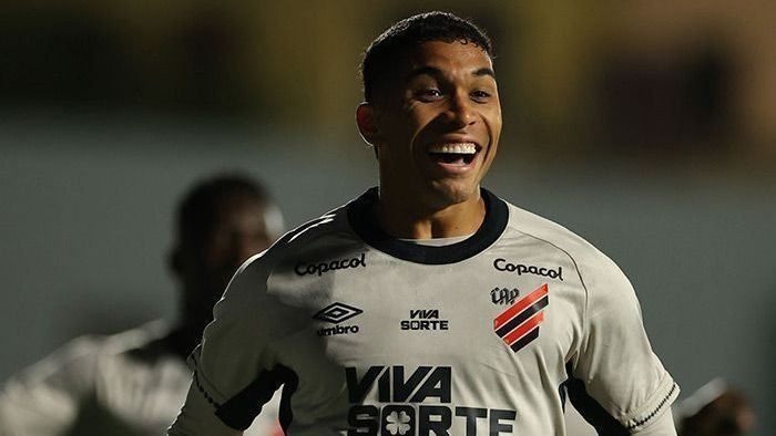 athletico-pr-derrota-o-athletic-e-cola-no-g4-da-serie-b