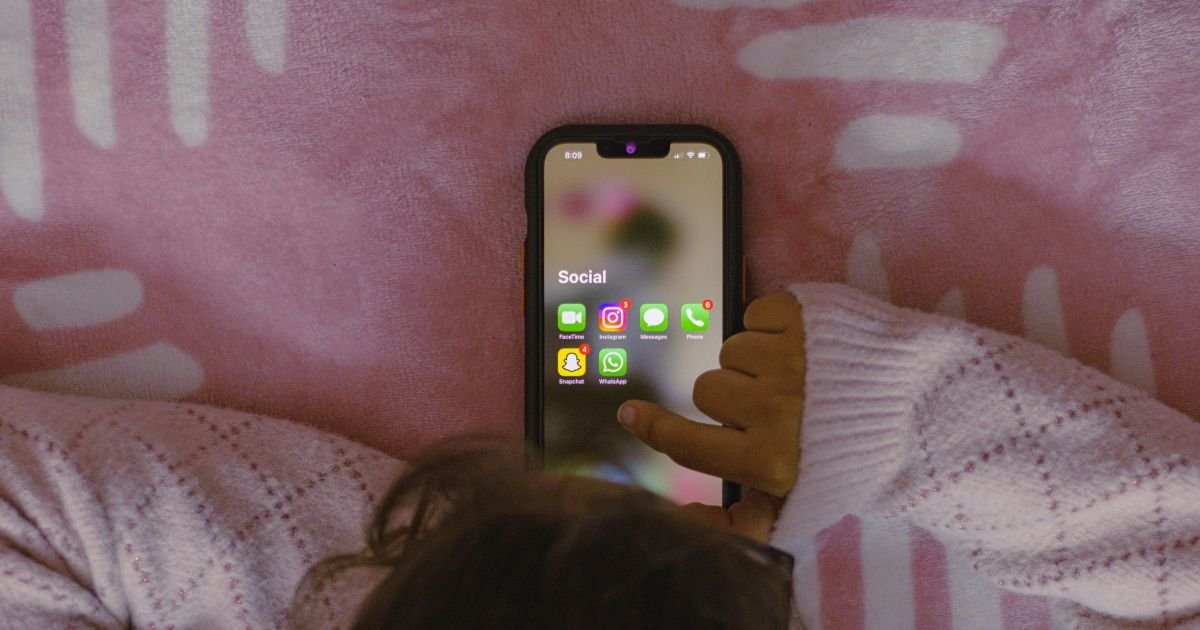 comissao-da-camara-aprova-projeto-que-criminaliza-desafios-perigosos-online