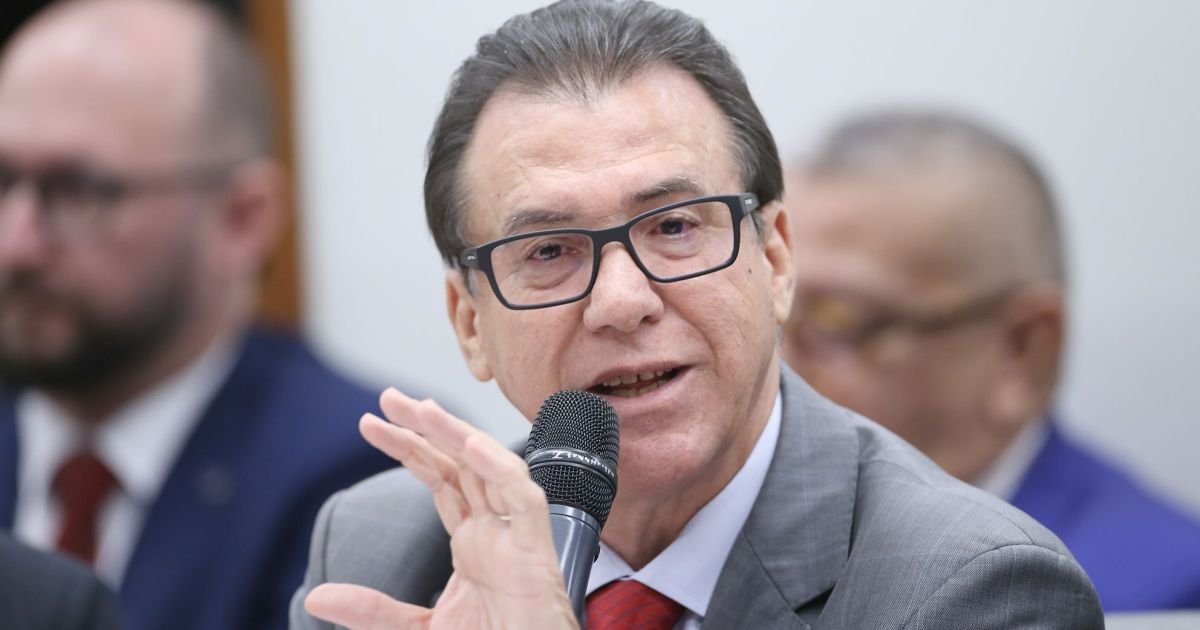 queda-em-vagas-formais-e-“alerta”-para-banco-central,-diz-marinho