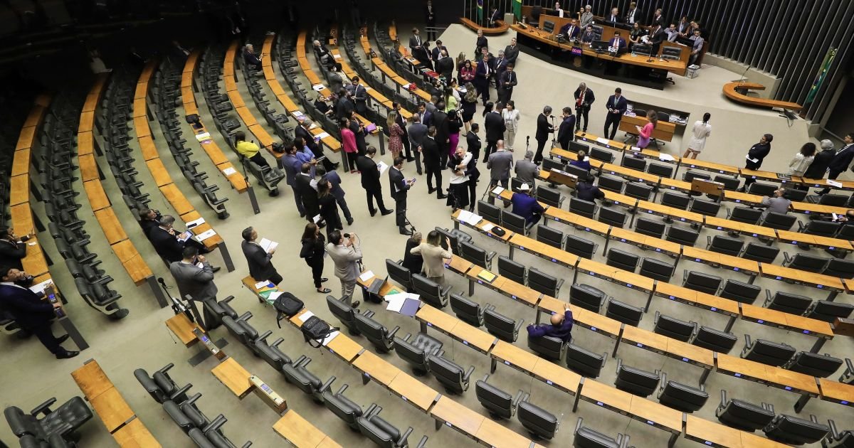 analise:-governo-ve-teste-de-forca-na-isencao-do-ir