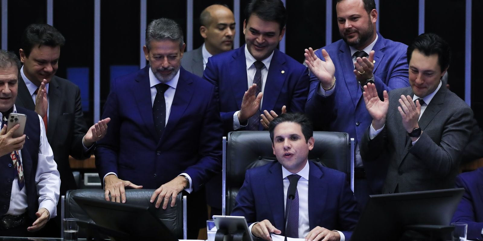 camara-aprova-proposta-de-isencao-do-ir-para-quem-ganha-ate-r$-5-mil