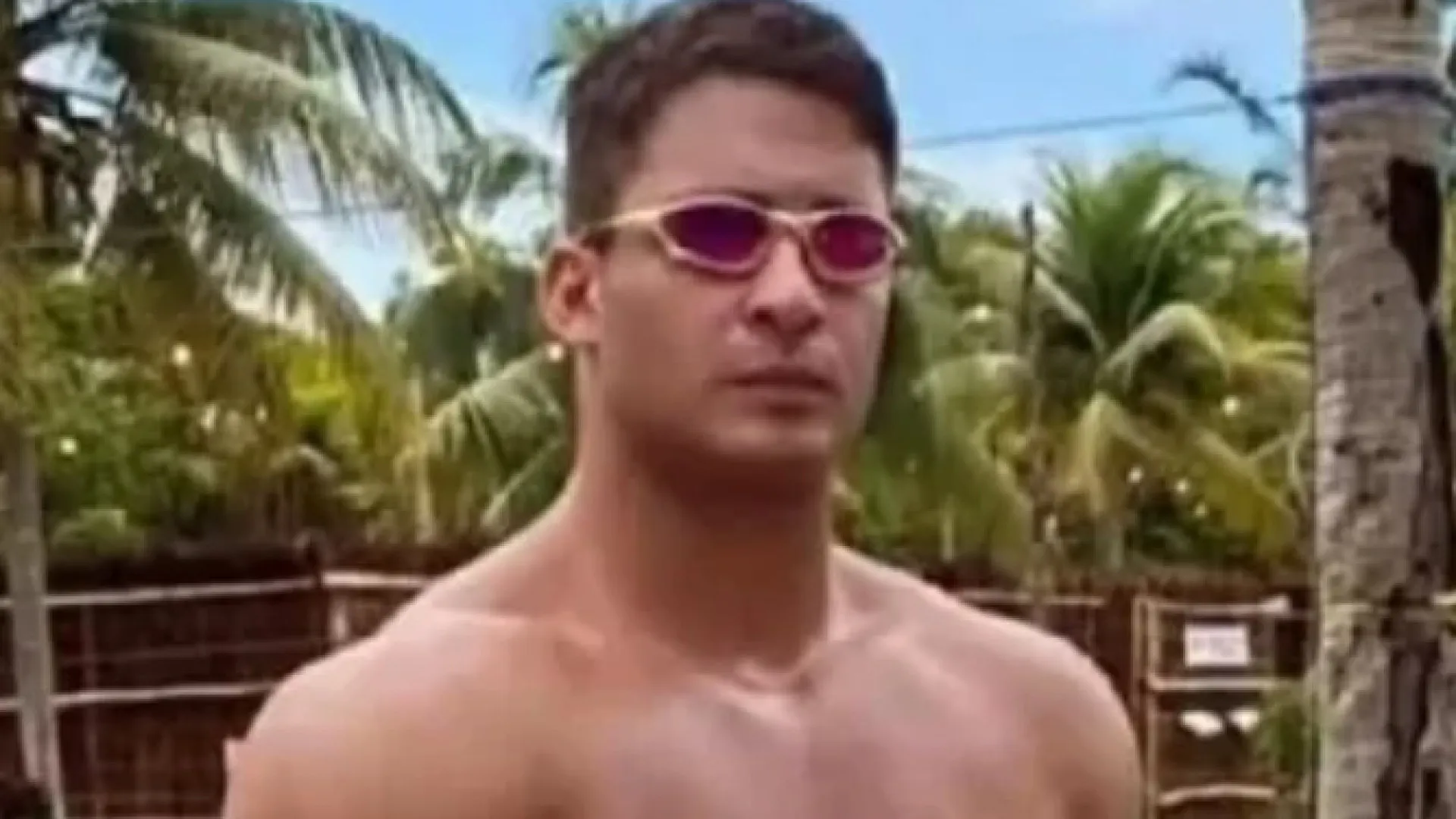 ex-jogador-que-agrediu-namorada-com-61-socos-e-estuprado-na-prisao