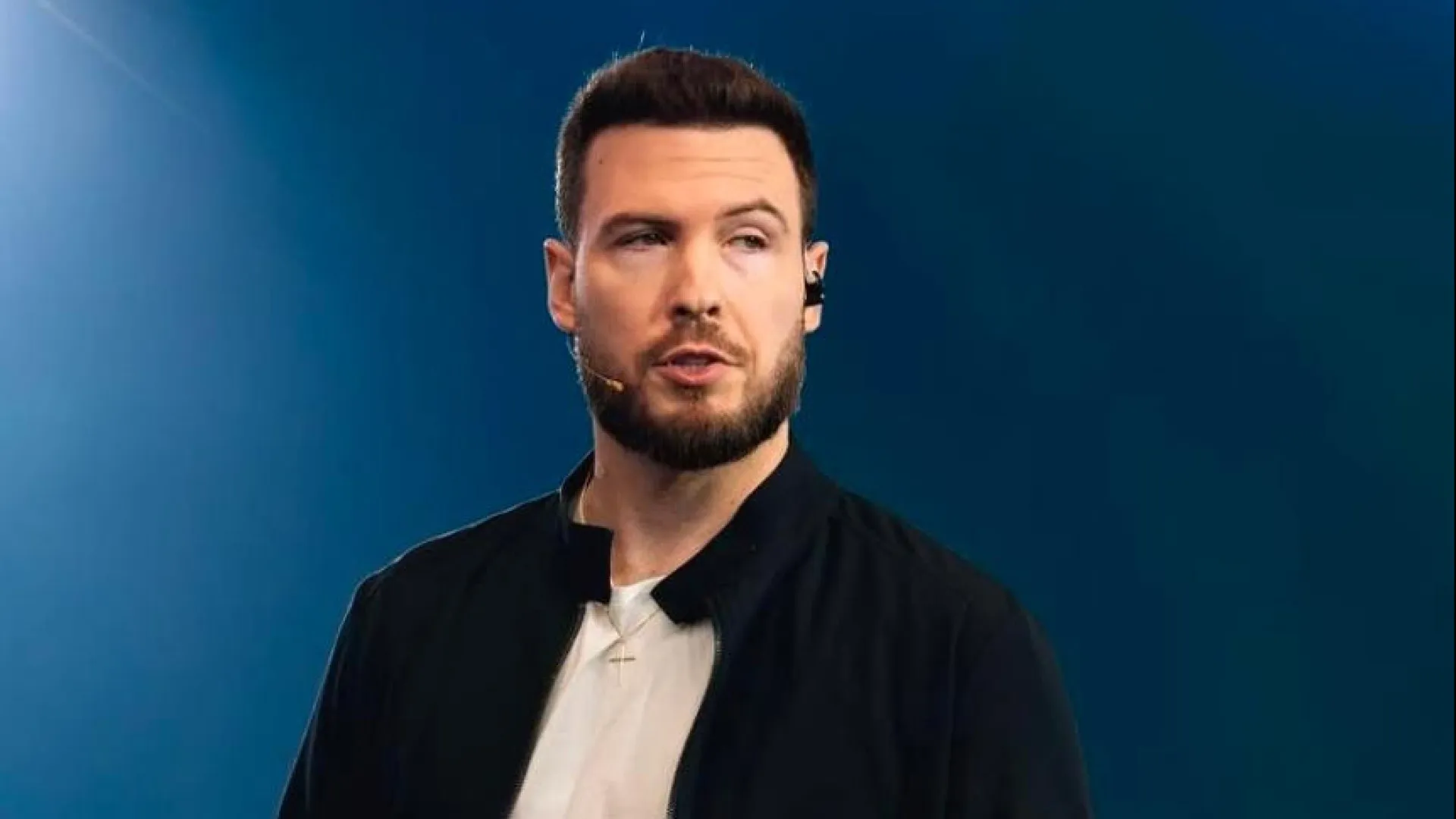 marido-de-maira-cardi-e-internado-em-meio-as-comemoracoes-de-casamento