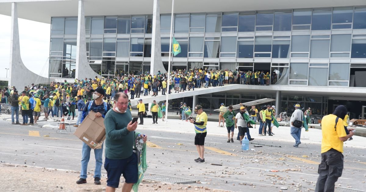 quaest:-52%-sao-contra-“pl-da-dosimetria”-e-dizem-que-penas-foram-justas