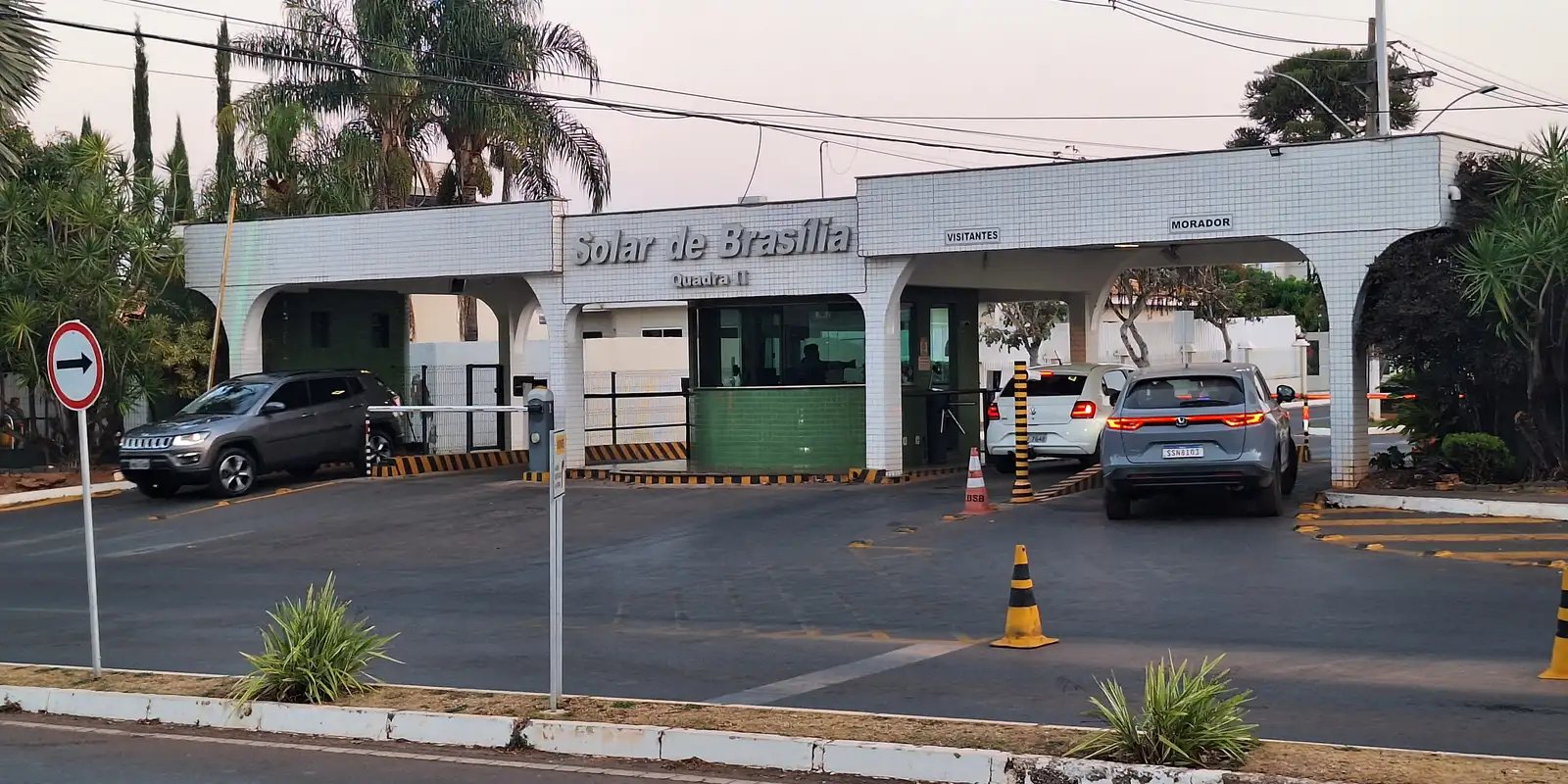 moraes-autoriza-bolsonaro-a-receber-barbeiro-em-casa