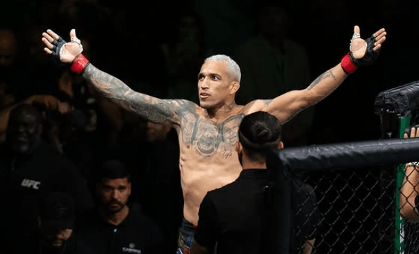 charles-do-bronx-finaliza-gamrot-e-leva-fas-a-loucura-no-ufc-rio