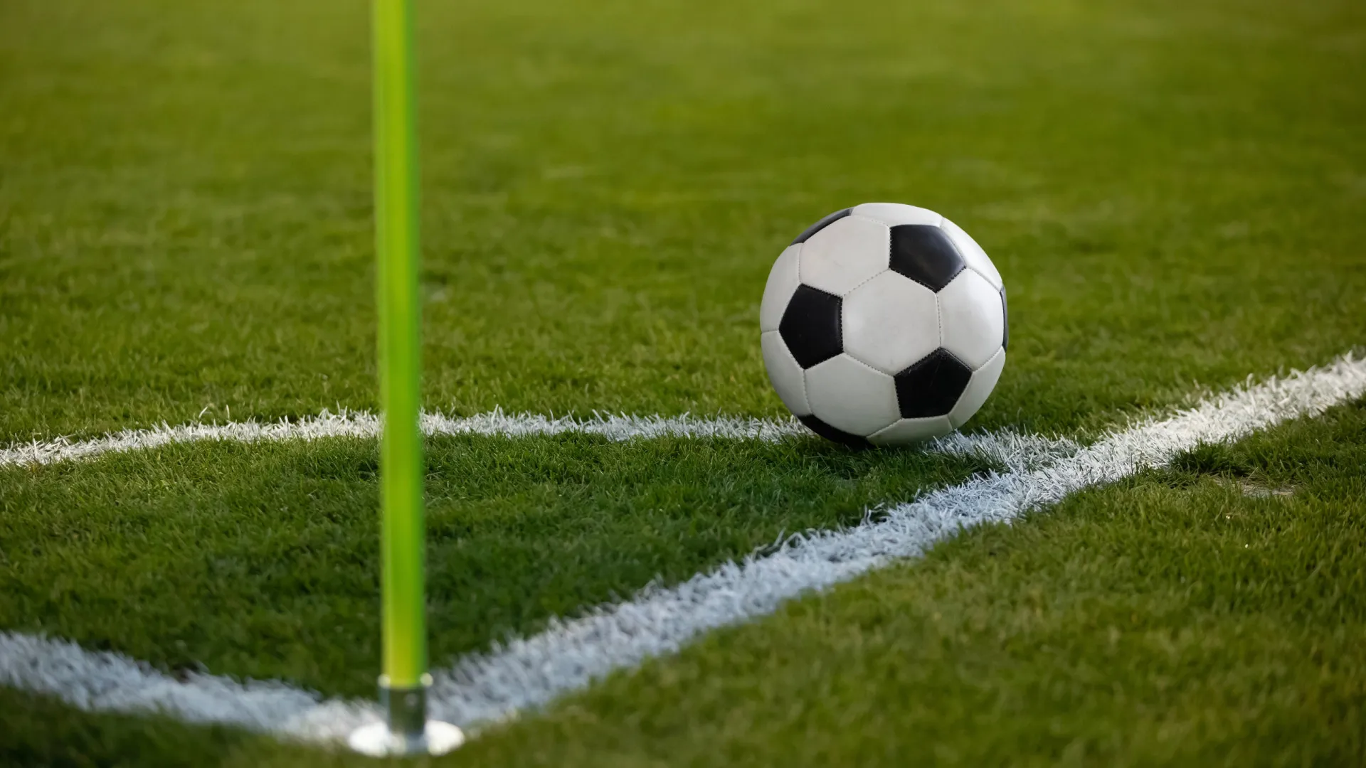 crb-busca-embalo-no-rei-pele;-atletico-go-tenta-reagir-fora-de-casa-pela-serie-b