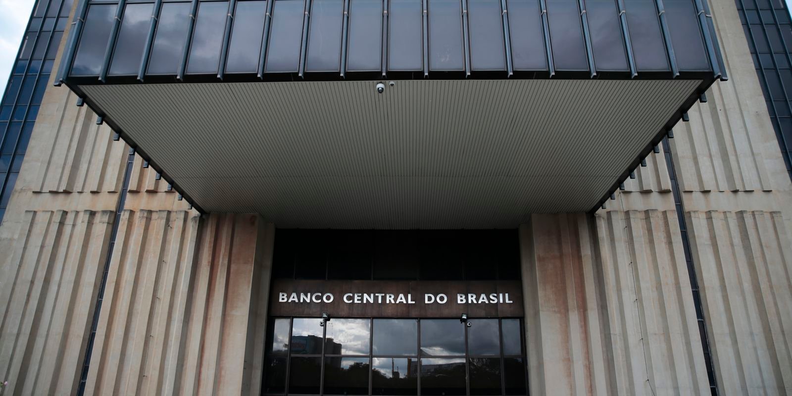 mercado-financeiro-reduz-para-4,72%-previsao-de-inflacao-em-2025
