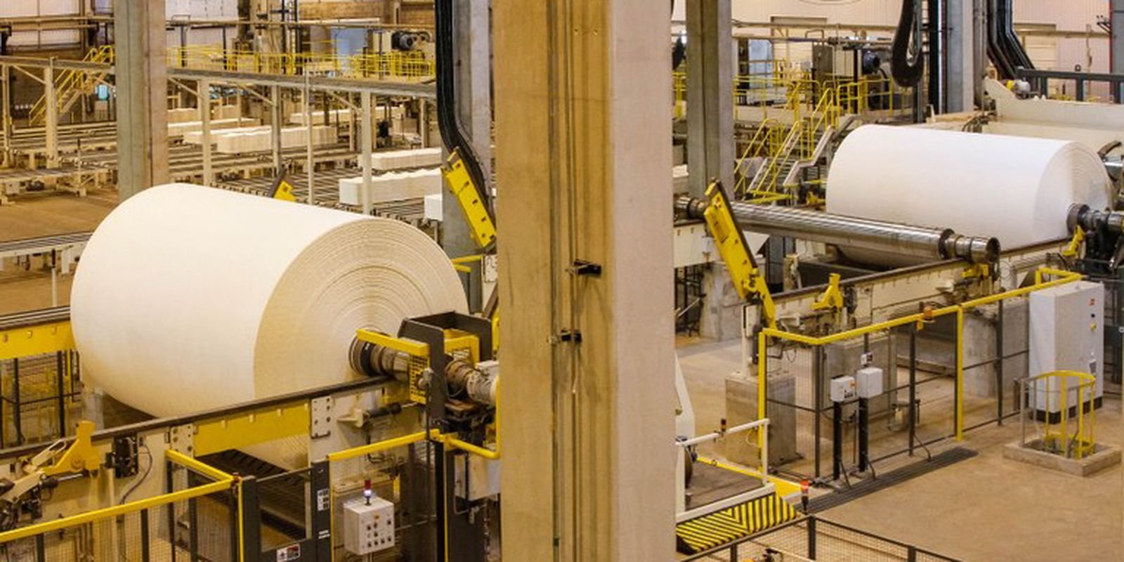 industria-completa-10-meses-de-pessimismo,-apesar-de-alta-na-confianca