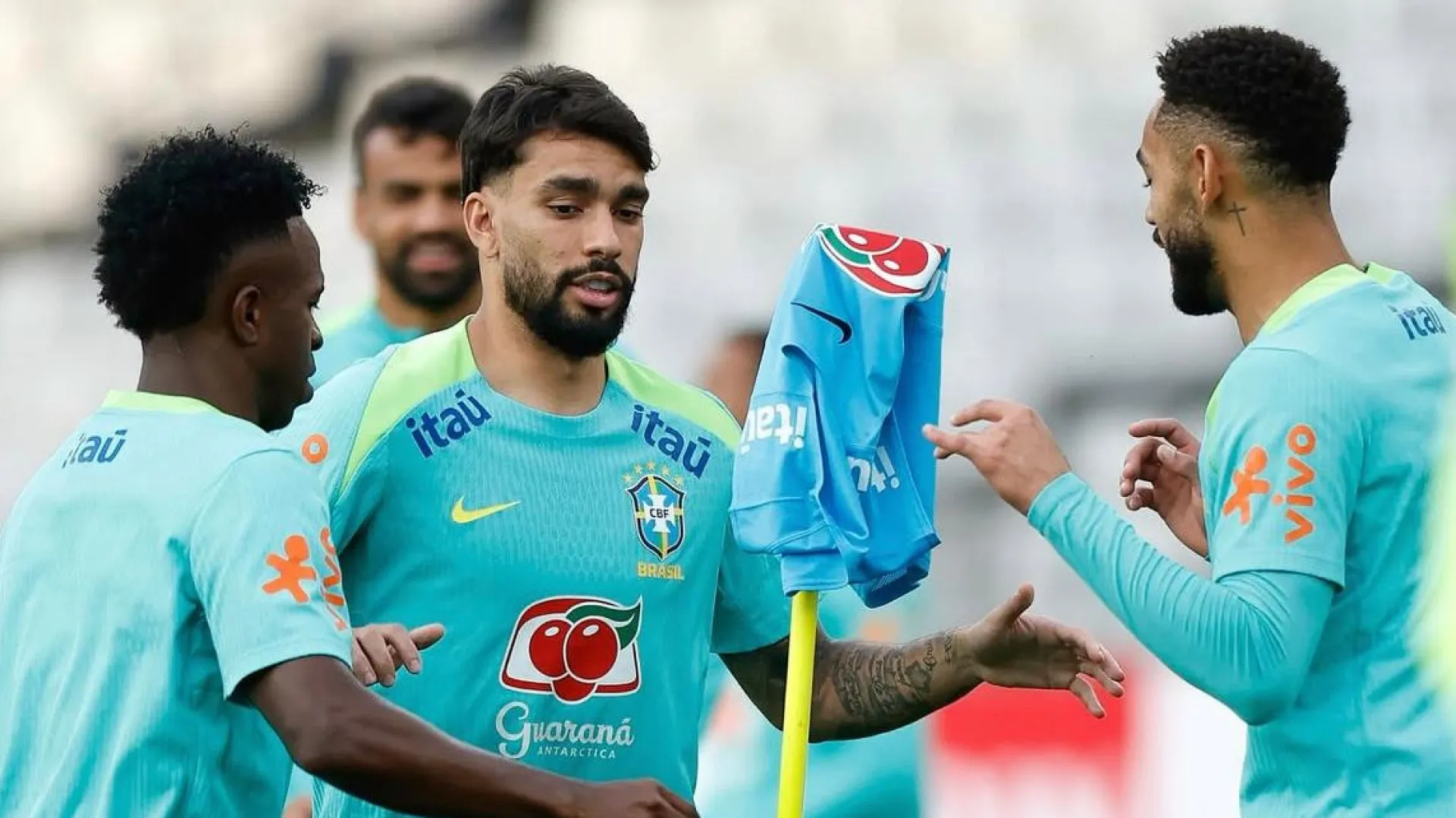 brasil-leva-virada-inedita-e-perde-do-japao-por-3-a-2-em-toquio